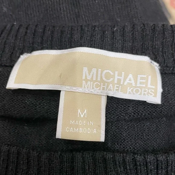 MICHAEL Michael Kors black top w/shoulder buttons/ M/Excellent condition - Picture 9 of 10